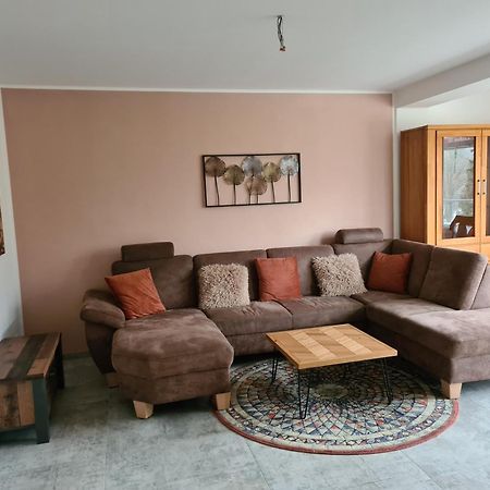 Ferienwohnung Burgblick Pelm Luaran gambar