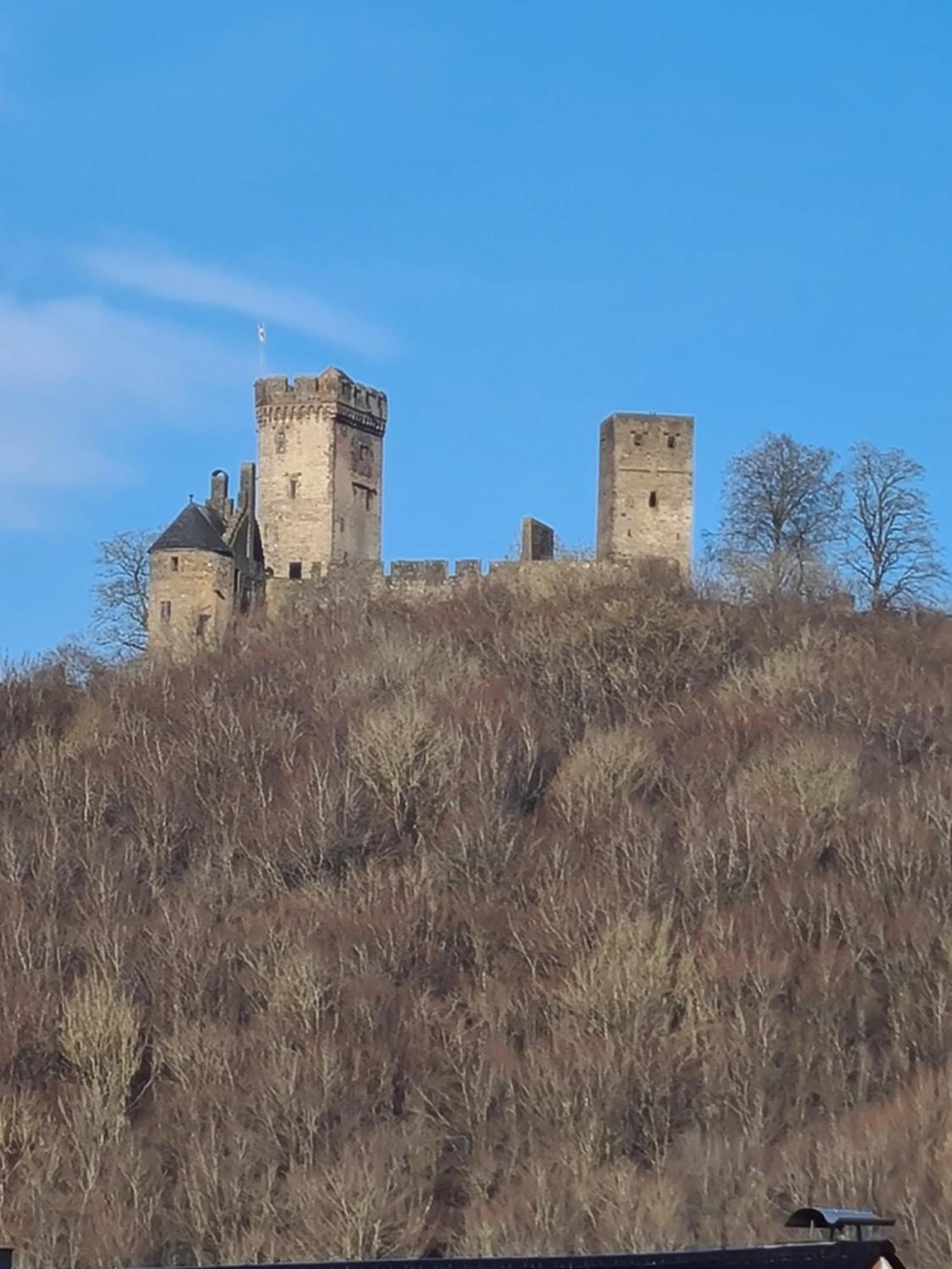 Ferienwohnung Burgblick Pelm Luaran gambar