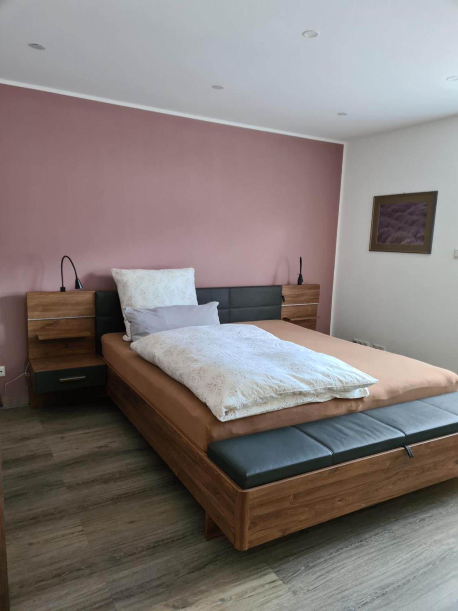Ferienwohnung Burgblick Pelm Luaran gambar